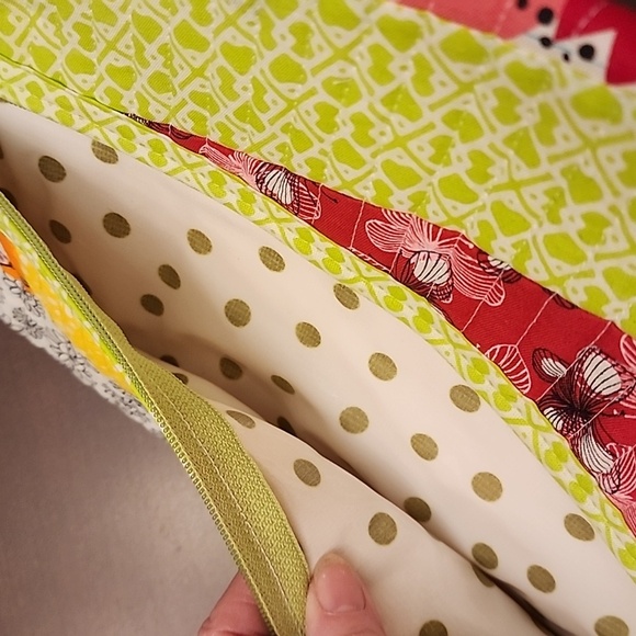 Handmade zippered Makeup case - Picture 3 of 5